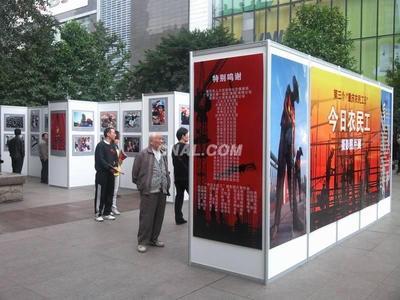 鋁型材在廣告展覽攝影背景中的應(yīng)用優(yōu)勢(shì)解析——專訪中鋁網(wǎng)廣告器材產(chǎn)品專家